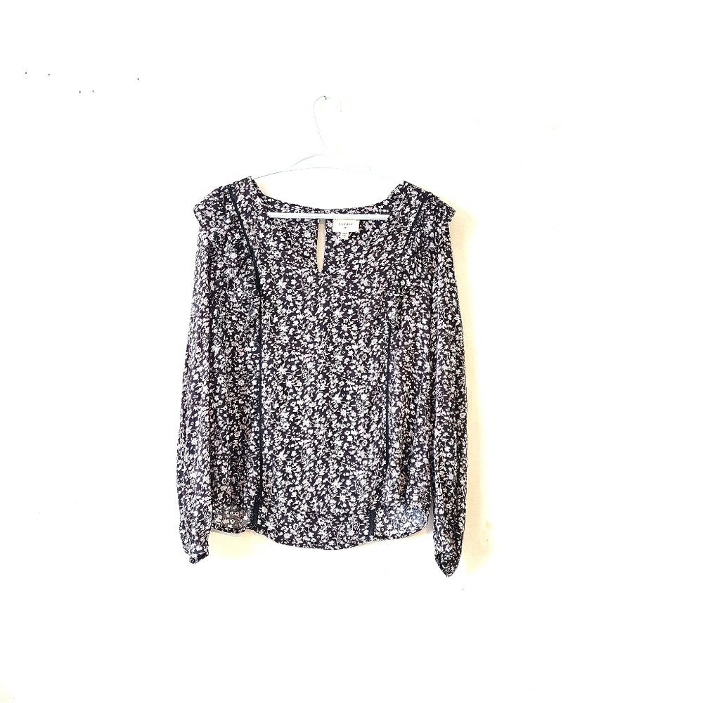 EVERLY Floral Print Black Blouse Small